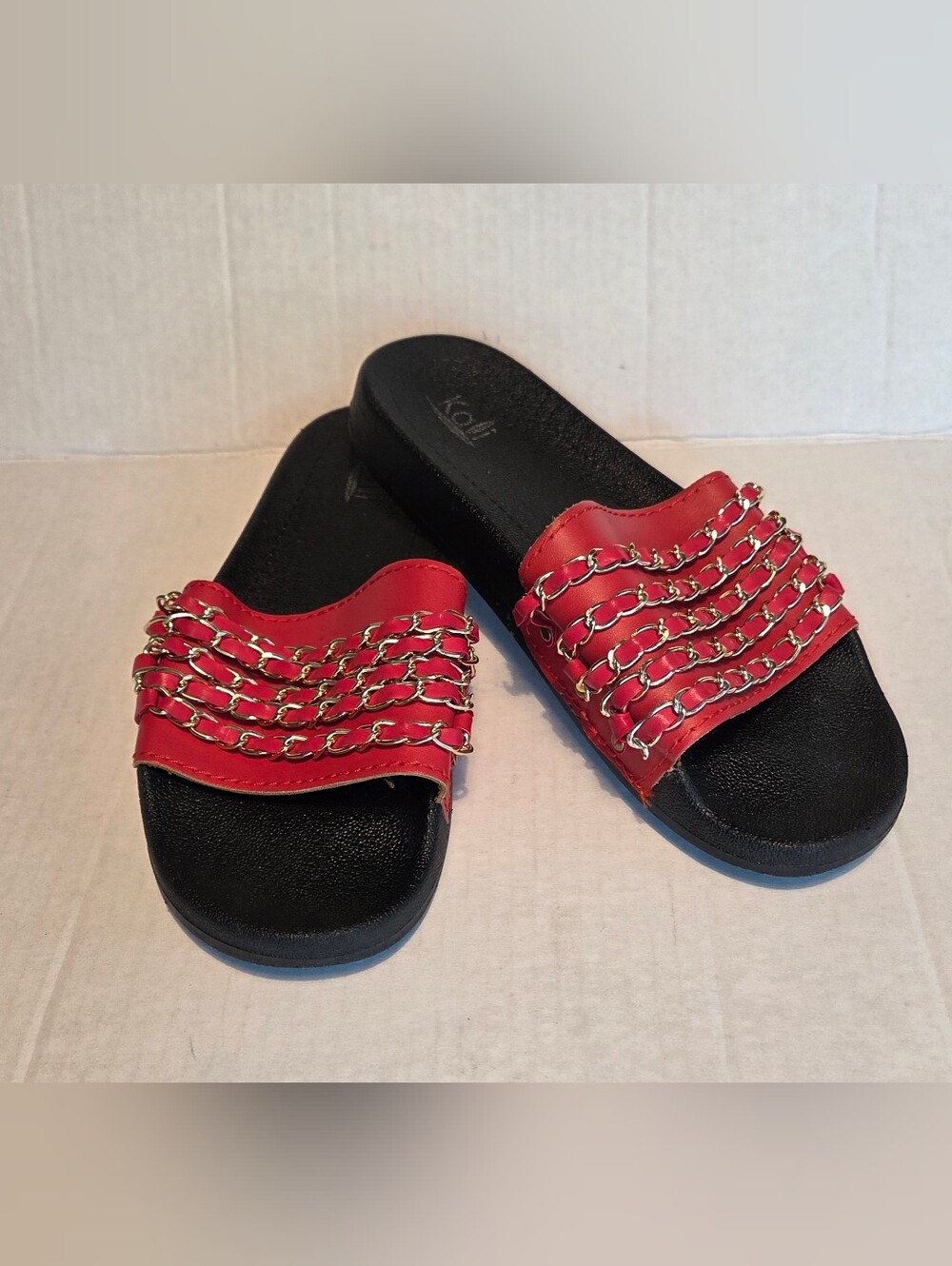 Kali Women's slides Red& Gold Chains Magic size 8 US